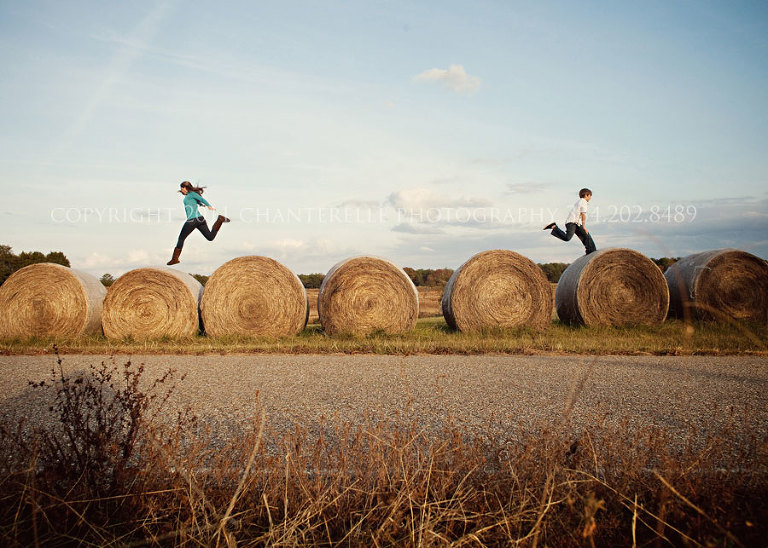 a family portrait session on a farm in tallassee alabama