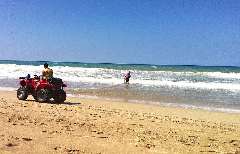 a destination wedding photographer shoots the big island of hawaii
