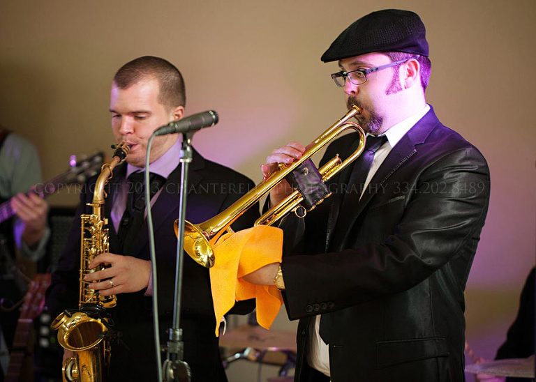 band at an oaks plantation wedding reception