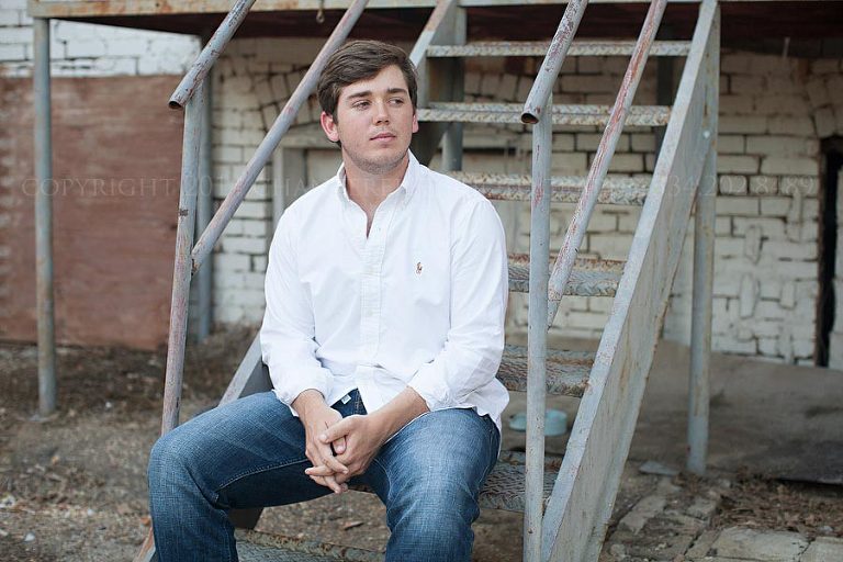 urban senior portrait in alabama