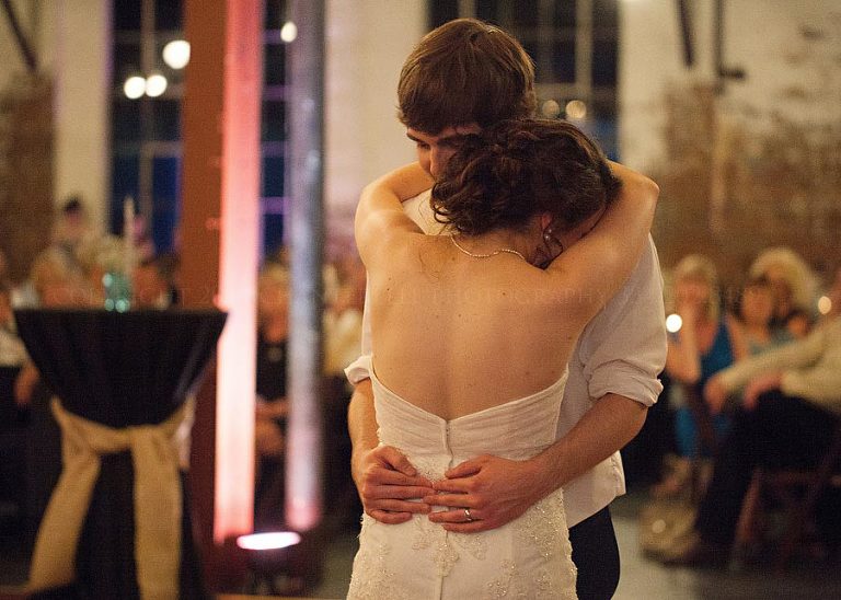 bride and groom first dance at nashville wedding