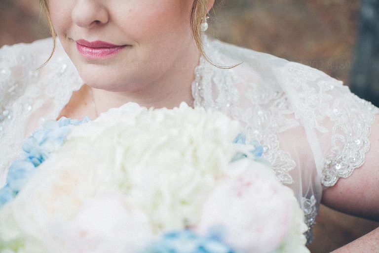 bride with hydrangea bouquet