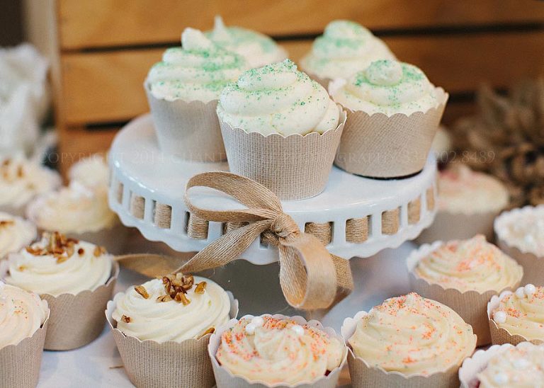 cupcakes at sandestin beach wedding reception
