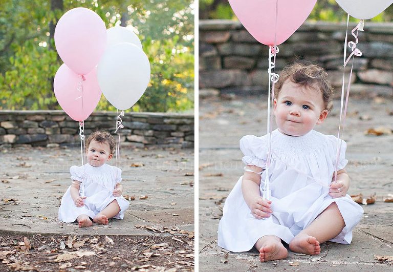 baby portraits with balloons