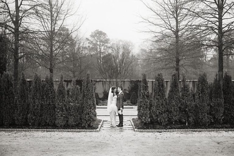 bride and groom black and white picture at jule collins museum