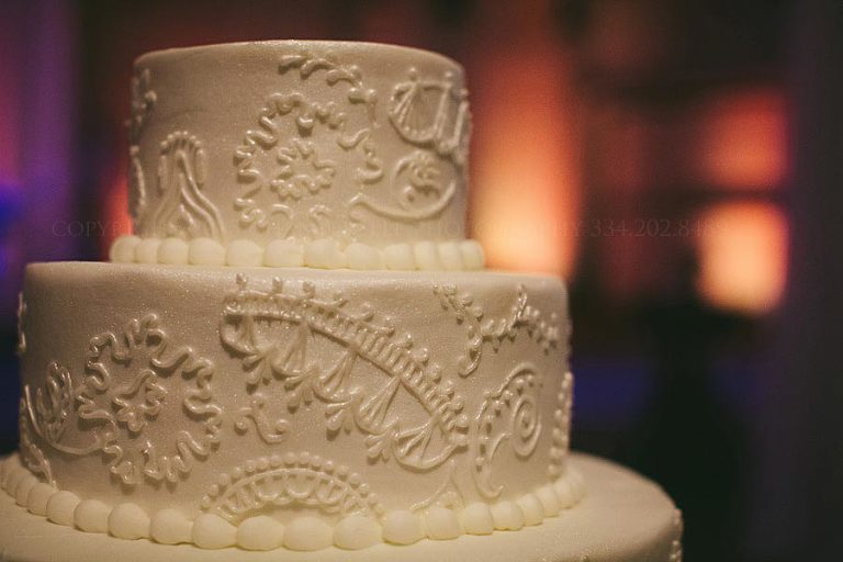 wedding cake with mendhi pattern at auburn wedding