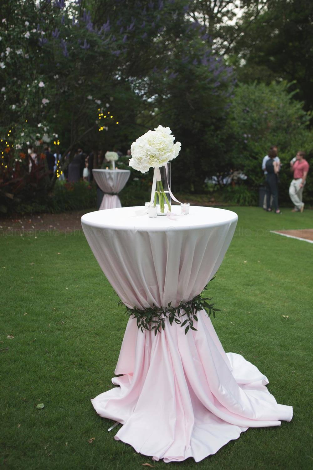 pink wedding reception cafe table at alabama outdoor wedding