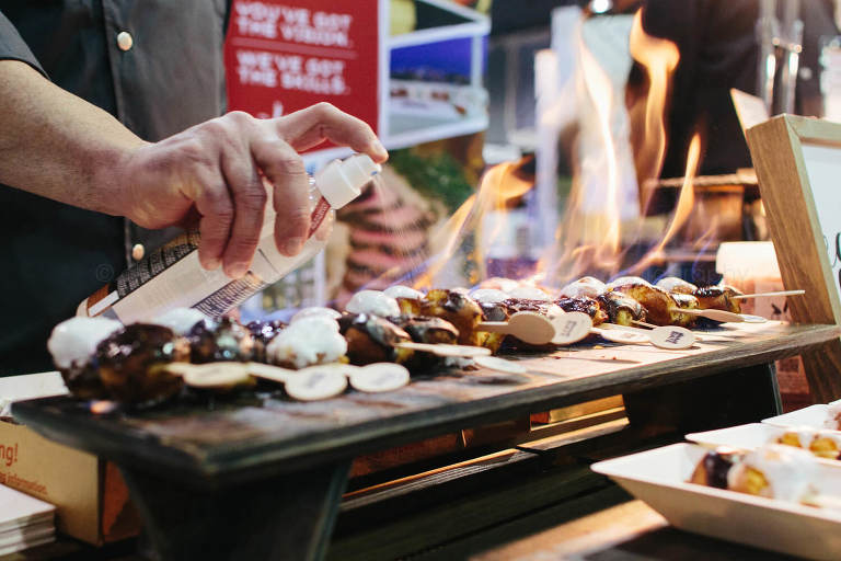 flaming smores skewers at culinary conference expo