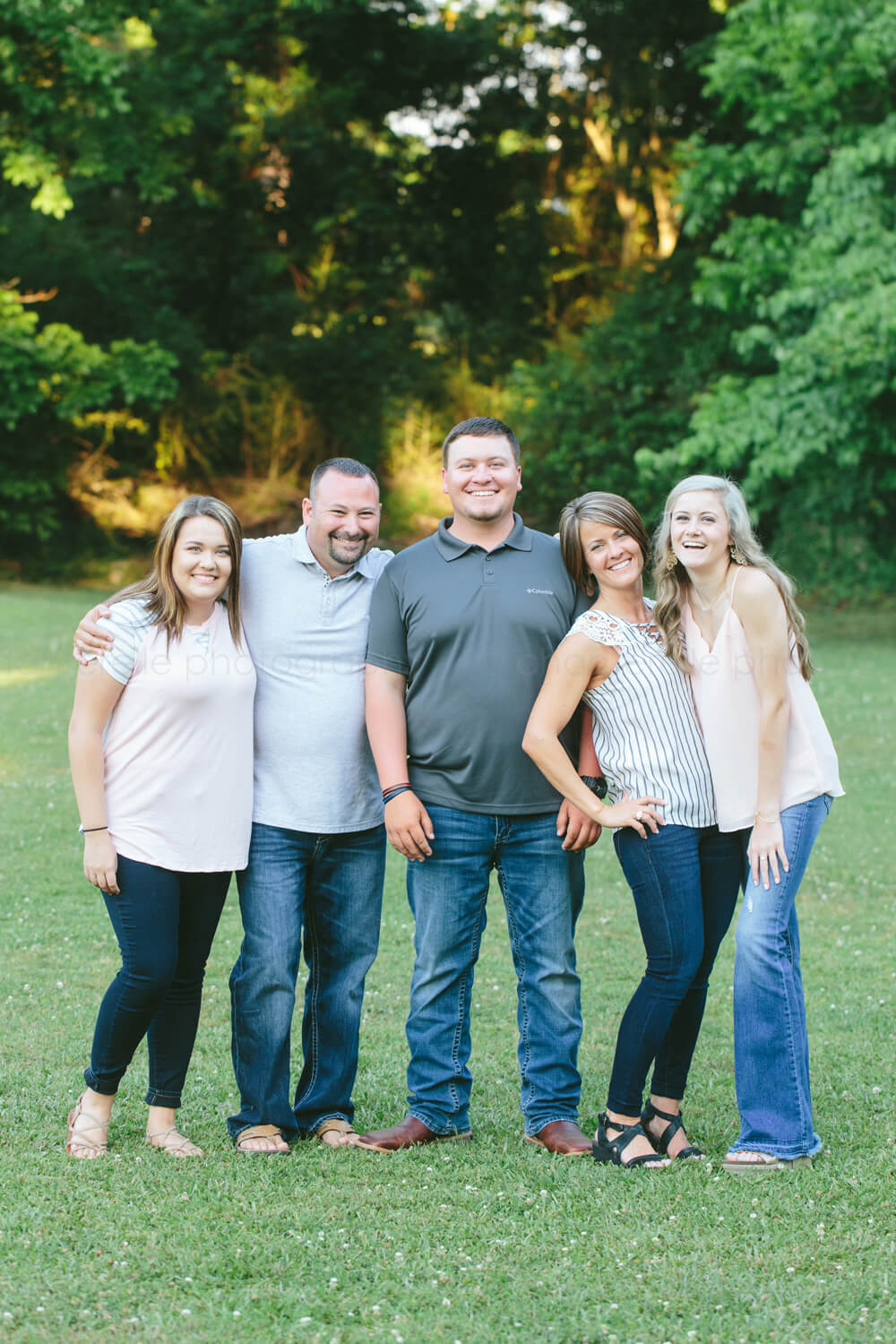 outdoor park family portraits in alabama