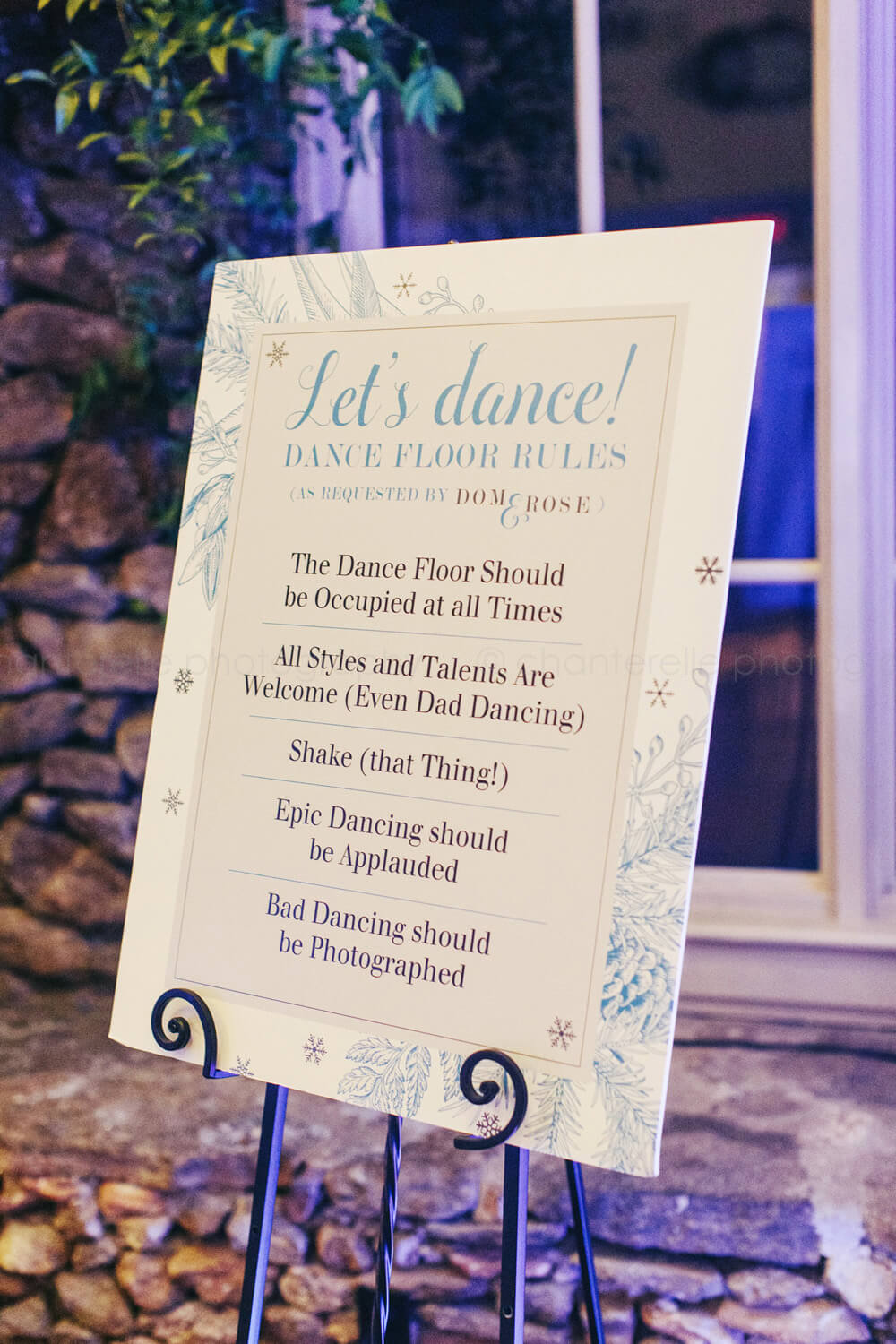 dancing sign at wedding reception